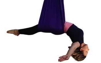 woman doing suspension training